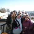 Foto de Yolanda - con 6 damas muy simpticas de Alcal de Henares el da 30 de enero de 2010 en el Castillo de Praga nevado