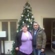 Karolna con Santi, gua acompaate de Valencia, que vino a Praga a descansar y disfrutar los mercadillos navideos y toda su atmosfera de La  Navidad. Delante del arbolito de Navidad en el hotel Barcelo Old Town el 14 de diciembre de 2017